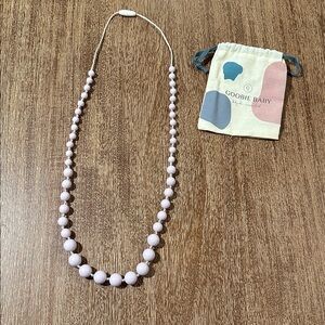 NIB Lilac Audrey Goobie Baby Teething Necklace